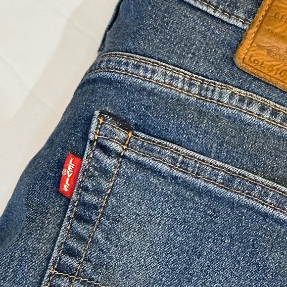 🌟HP🌟Levi’s Premium 510 Skinny Medium Blue Denim Jeans 30 x 32 Sustainably Made - Picture 3 of 10